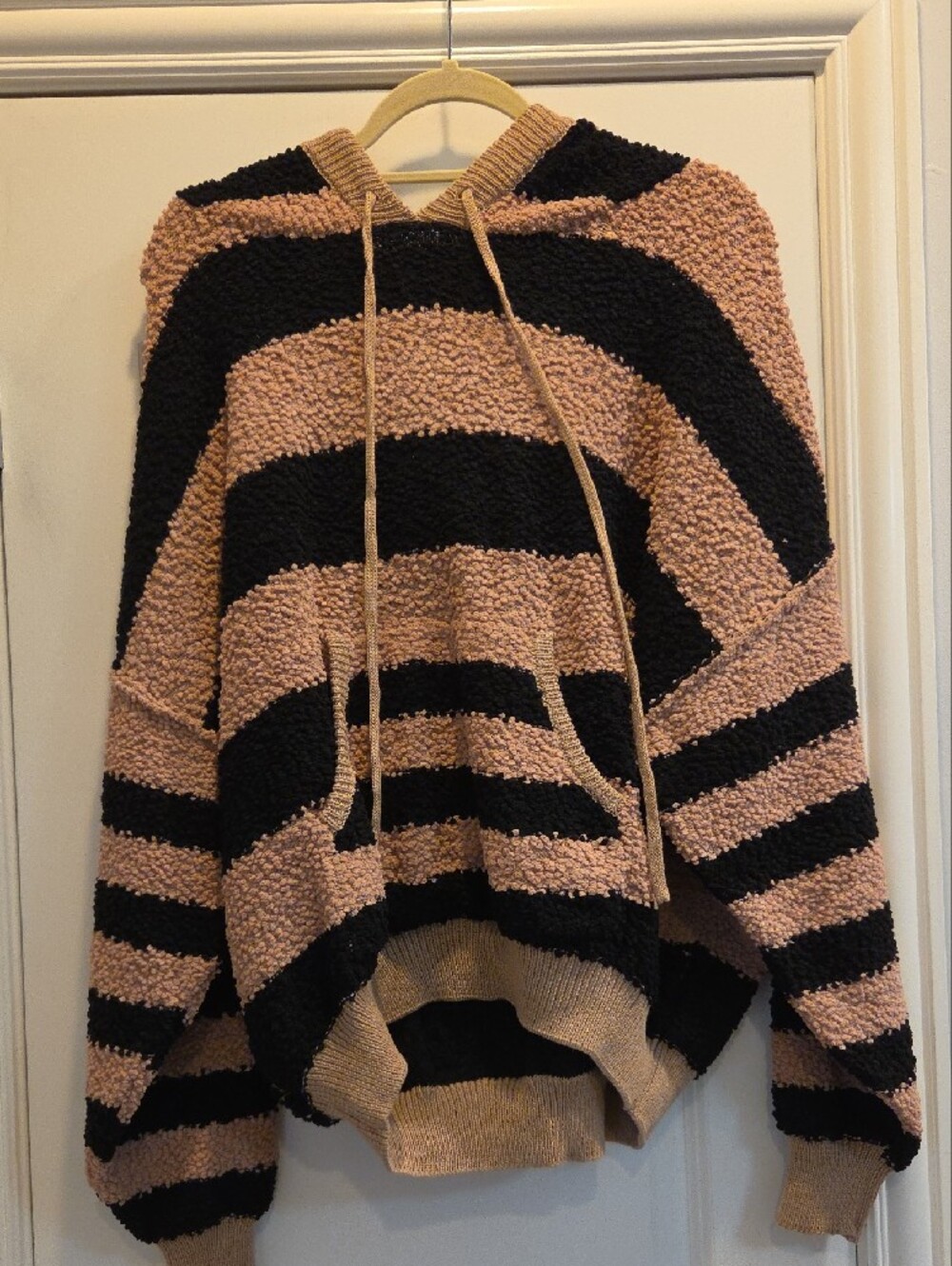 NWOT Easrl Oversized S Small Cozy Striped Boucle Hoodie - Black and Tan Blush